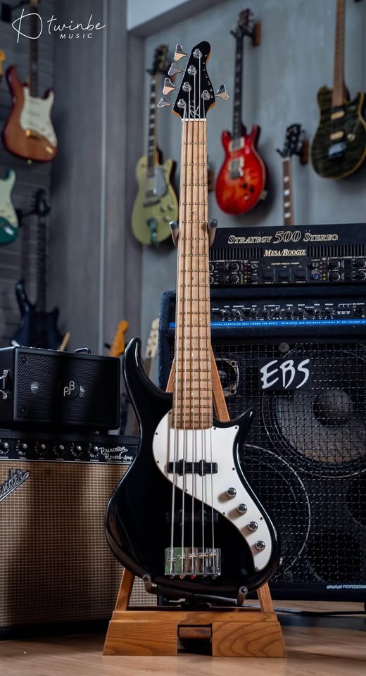 Pedulla Rapture JJ Black Maple 5 String Bass