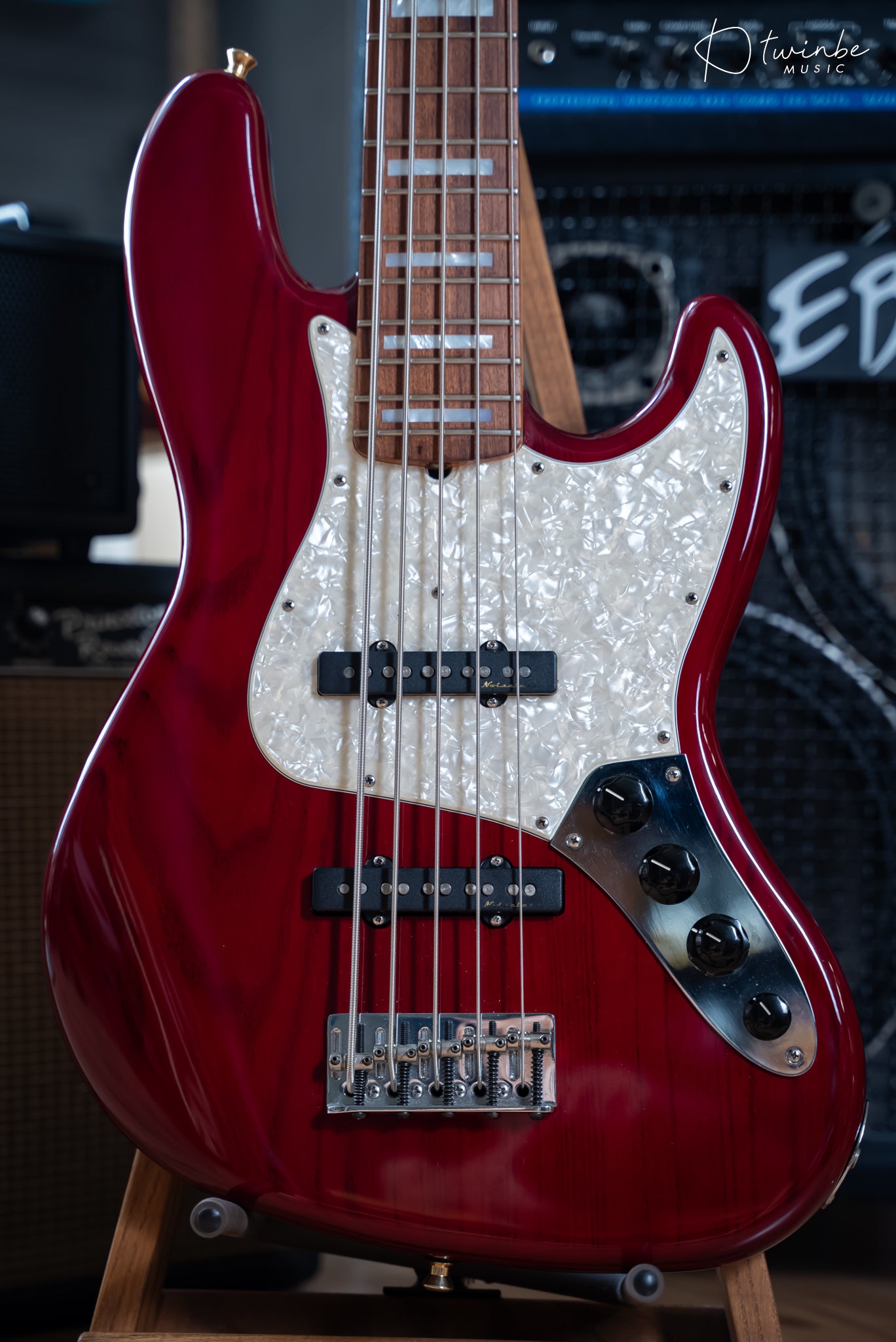Fender Custom Shop Classic V 5 Jazz - Translucent Red