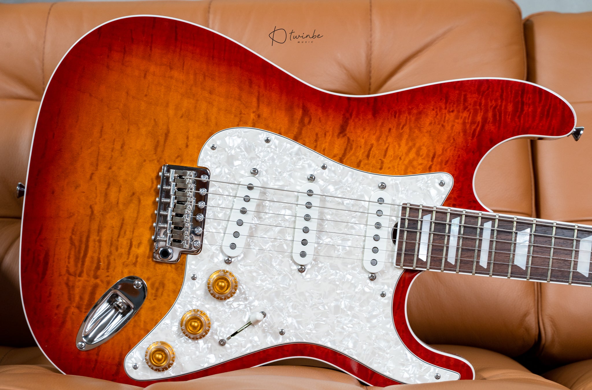 Don Grosh NOS MT-59 Retro Limited Edition "Hamilton Strat" Deep Vintage Cherry Burst