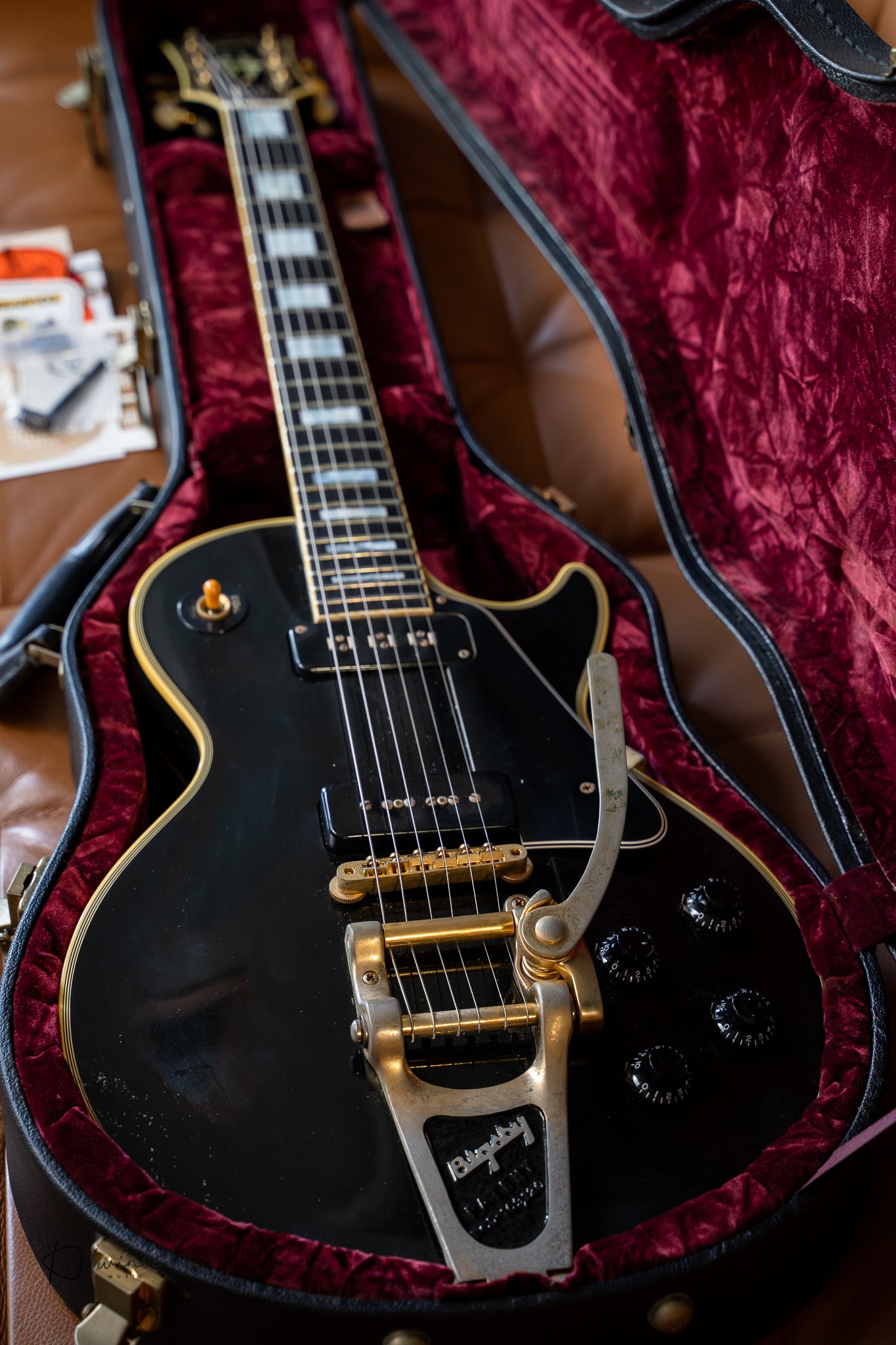 Gibson Custom Shop Historic 1954 Les Paul Custom with Bigsby Black Beauty