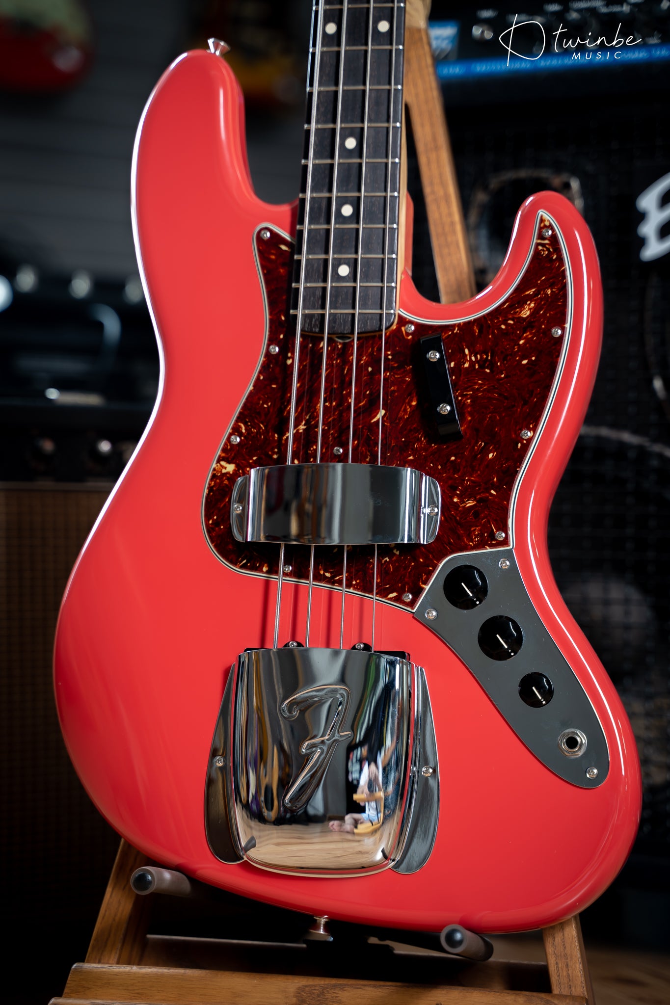 Fender Custom Shop 1964 Jazz Bass Fiesta Red