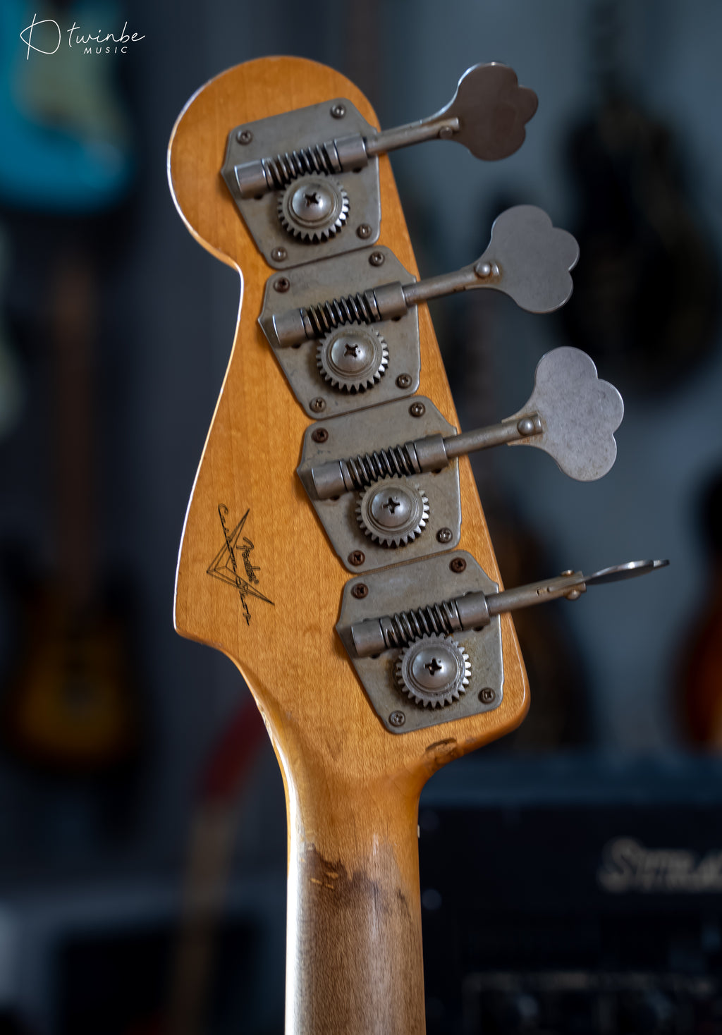 FENDER CUSTOM SHOP 1964 JAZZ BASS RELIC