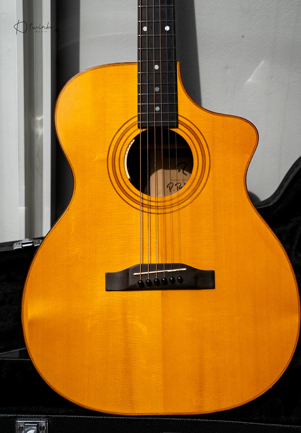 Rangka Acoustic Guitars