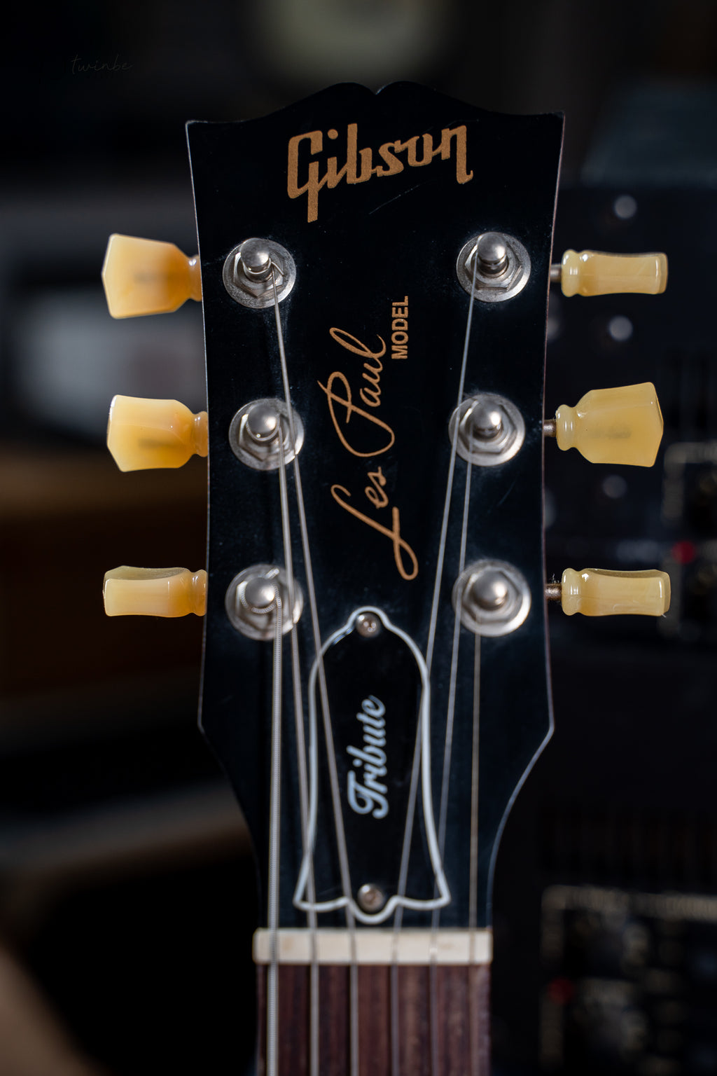 Gibson Les Paul Tribute Satin Cherry Sunburst