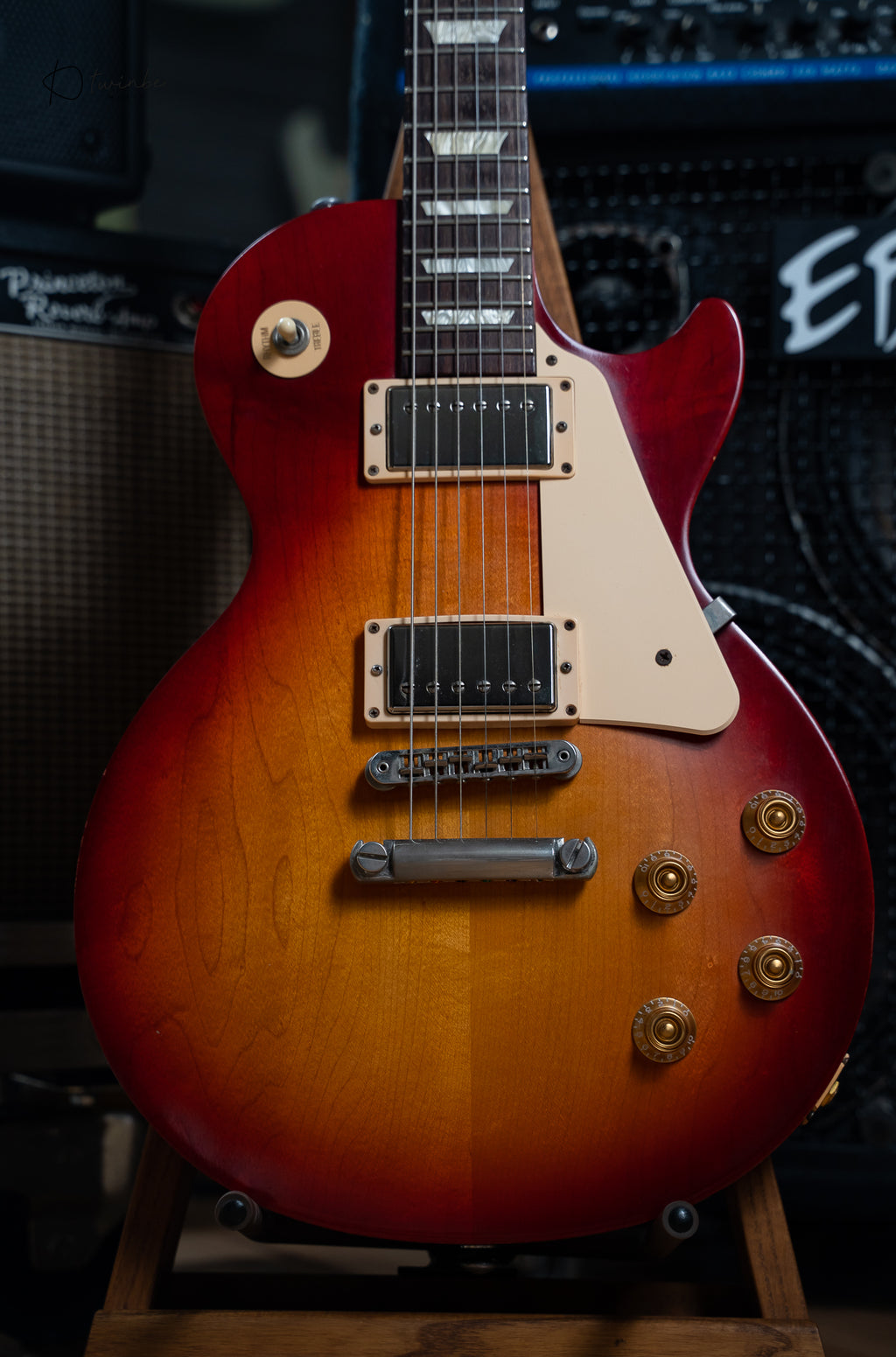 Gibson Les Paul Tribute Satin Cherry Sunburst