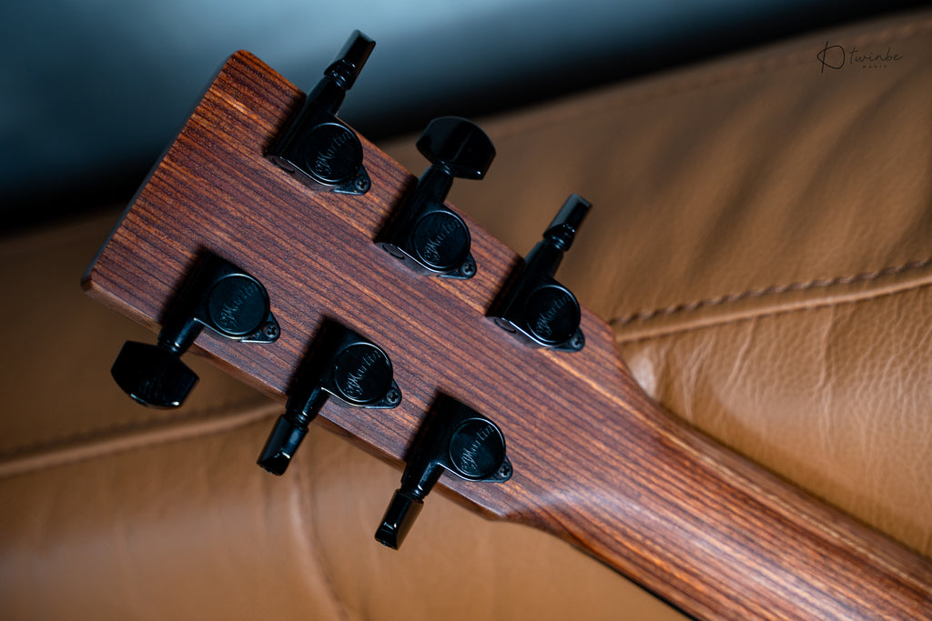 Martin Ed Sheeran 3 Divide Signature