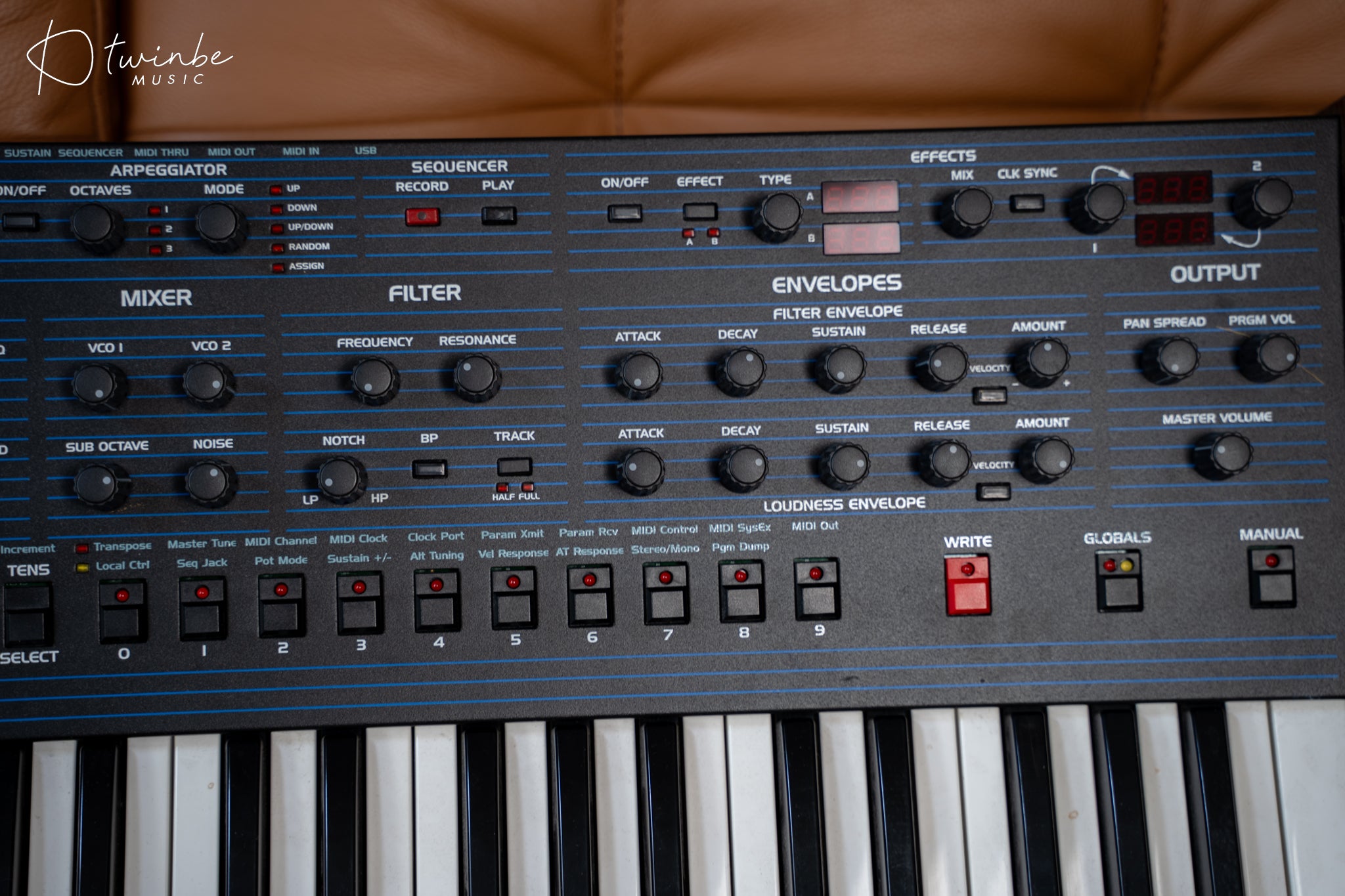 Sequential Oberheim OB-6