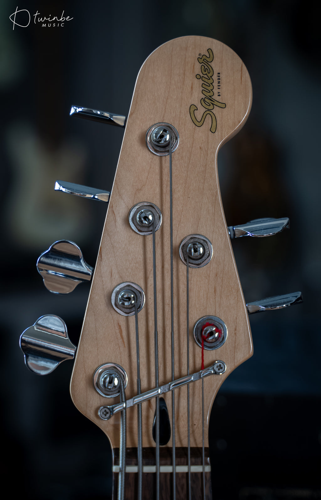 Squier Affinity Series Jazz Bass VI