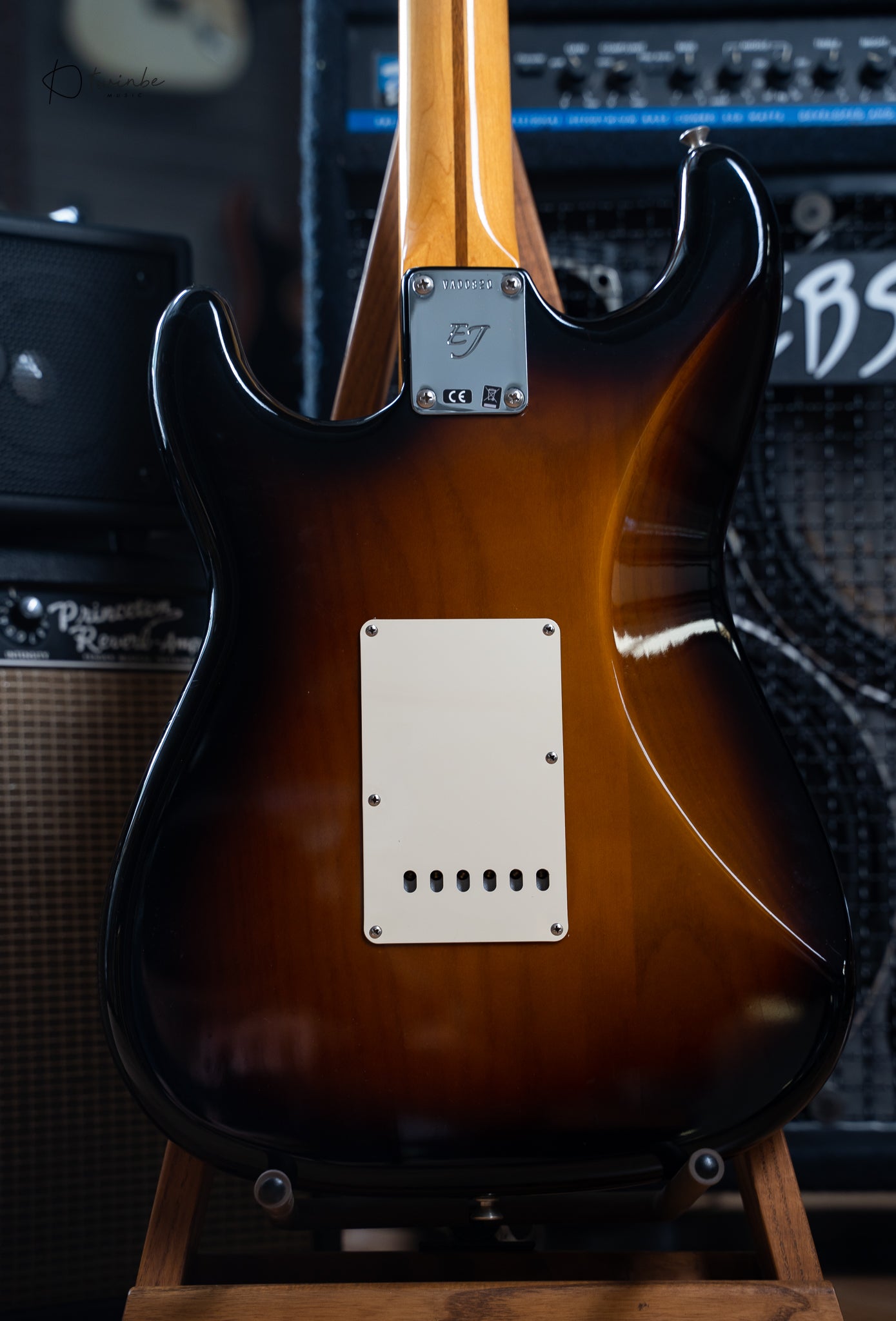 Fender Stories Collection Eric Johnson 1954 "Virginia" Stratocaster 2-Color Sunburst