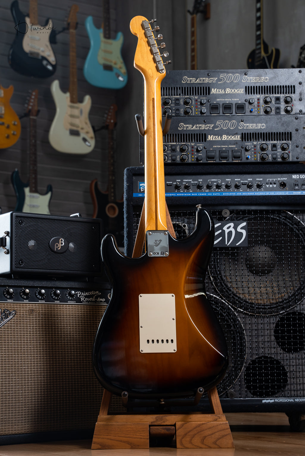Fender Stories Collection Eric Johnson 1954 "Virginia" Stratocaster 2-Color Sunburst