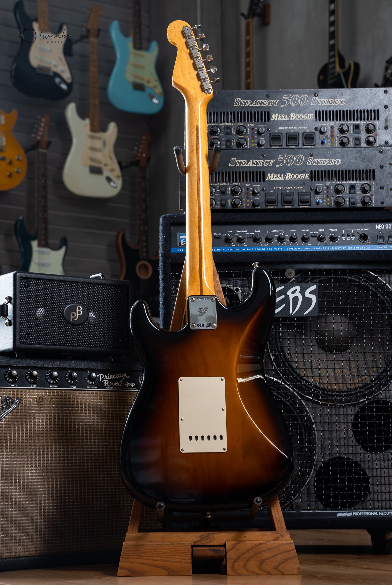 Fender Stories Collection Eric Johnson 1954 "Virginia" Stratocaster 2-Color Sunburst