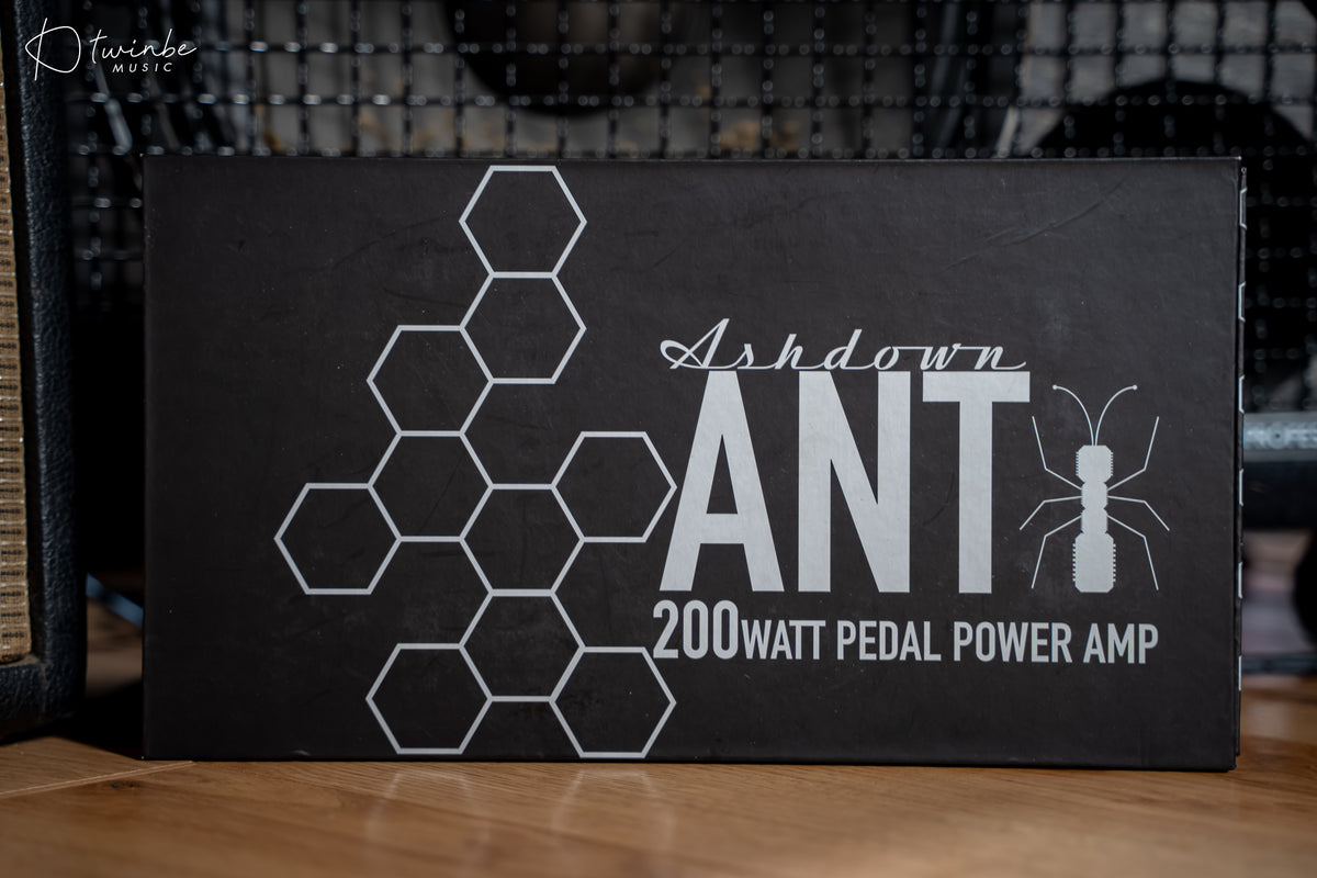 Ashdown Pedalboard Ant 200 D  200 Watt Bass Amp Black