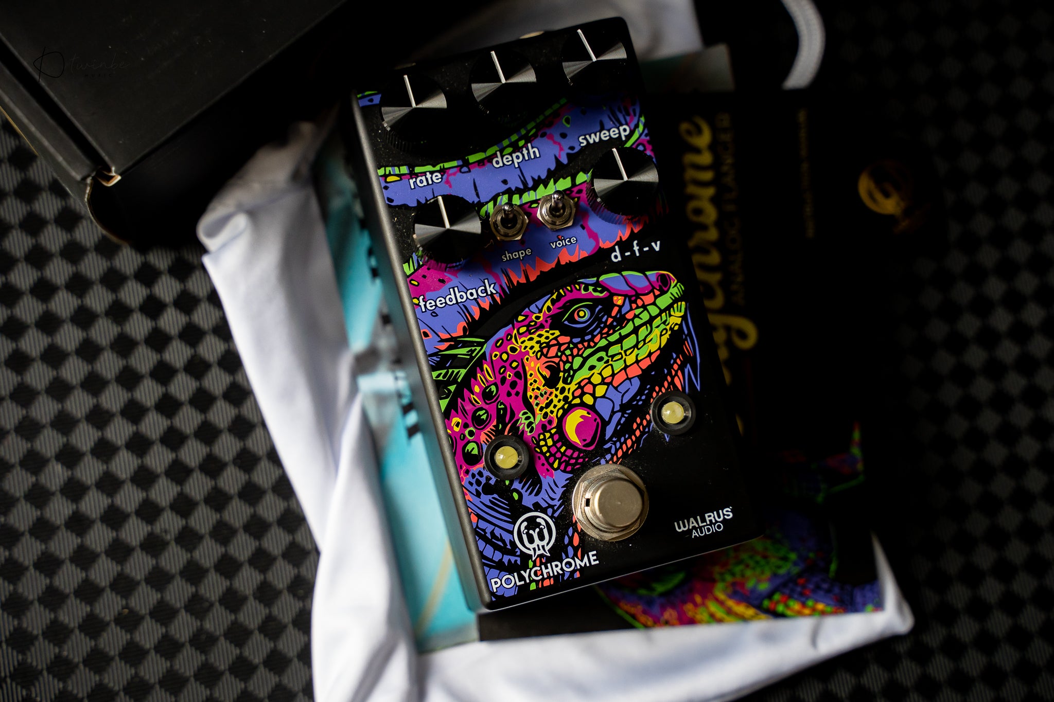 Walrus Audio Polychrome Analog Flanger