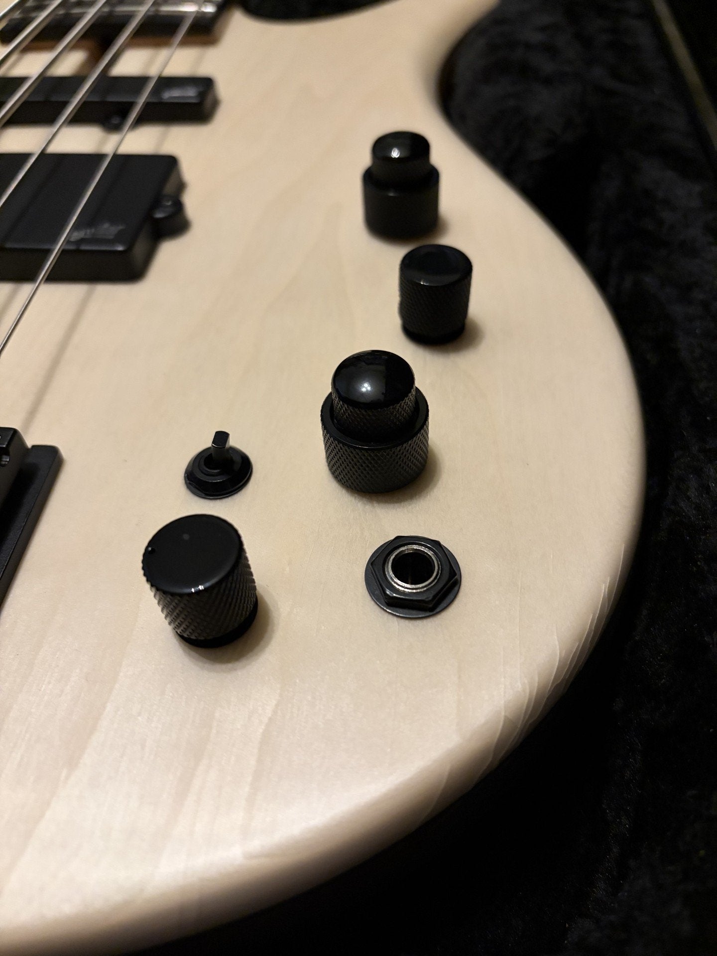 (Pre-Order) Fodera Monarch 5 Standard