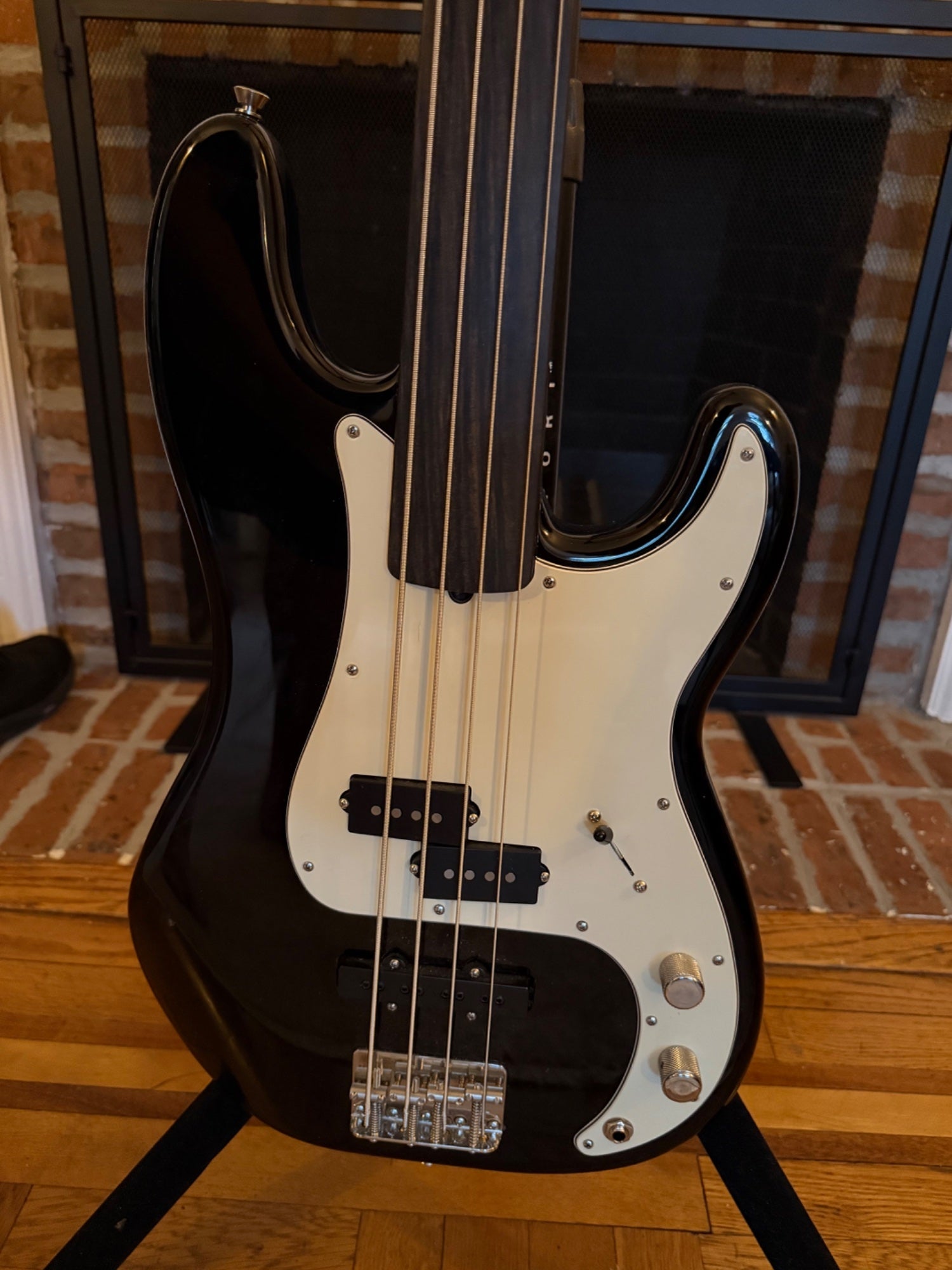 (Pre-Order) Fender Tony Franklin Fretless Precision bass