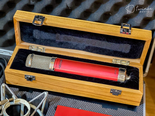 Avantone CV-12 Multi-Pattern Large Capsule Tube Condenser Microphone