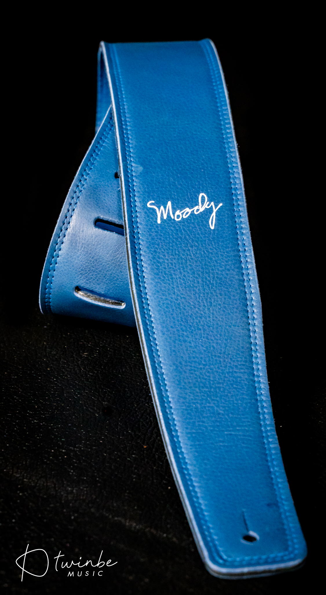 Moody 2.5″ LEATHER BACKED GUITAR STRAP – BLUE/BLUE - White Screen Logo