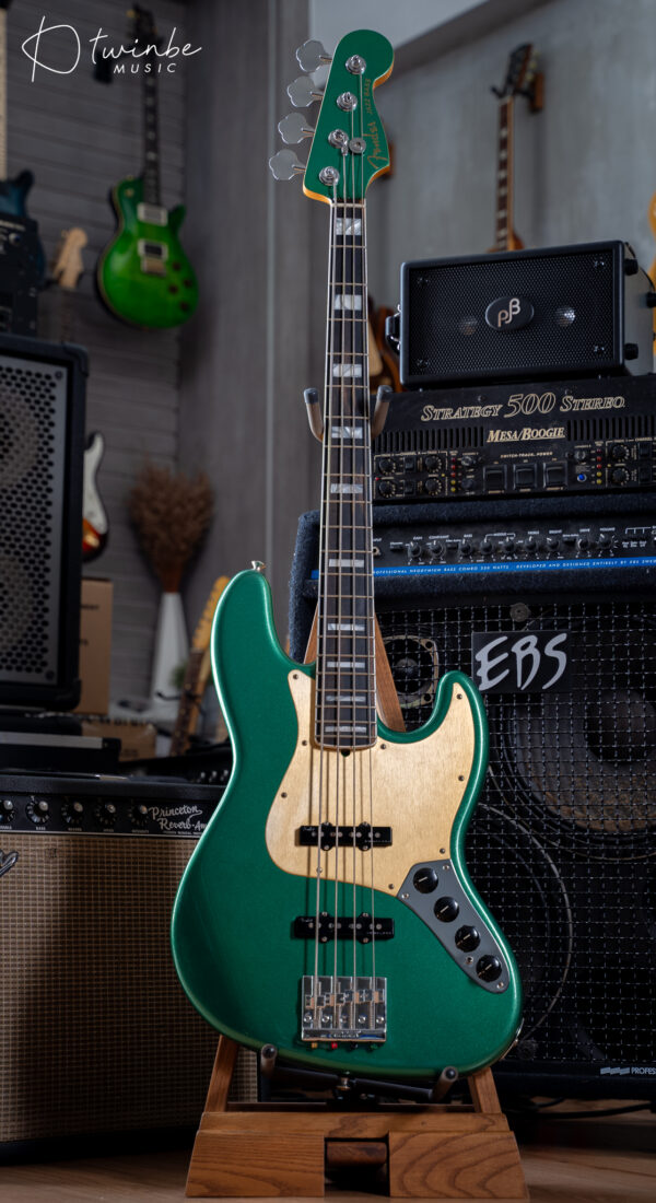 FENDER LIMITED EDITION AMERICAN ULTRA JAZZ BASS, MYSTIC PINE GREEN - Image 3