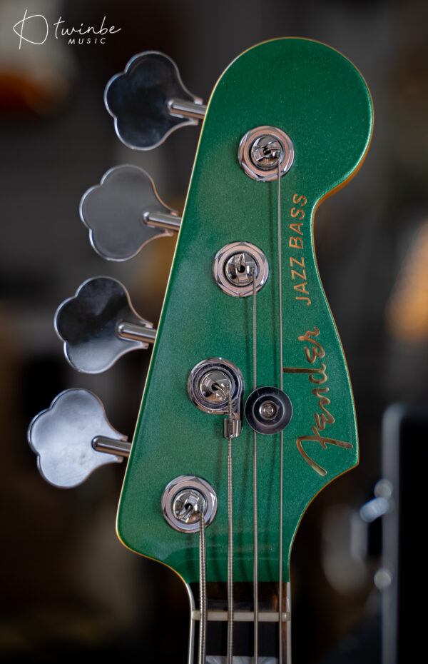 FENDER LIMITED EDITION AMERICAN ULTRA JAZZ BASS, MYSTIC PINE GREEN - Image 4