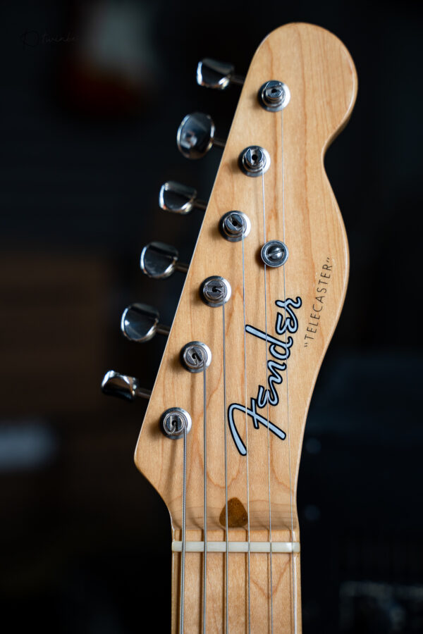 2017 Fender American Vintage '52 Reissue Telecaster Butterscotch Blonde - Image 2