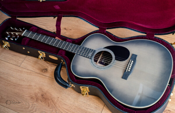 Martin OMJM John Mayer 20th Anniversary Acoustic-electric Platinum Gray Burst Limited Edition - Image 5