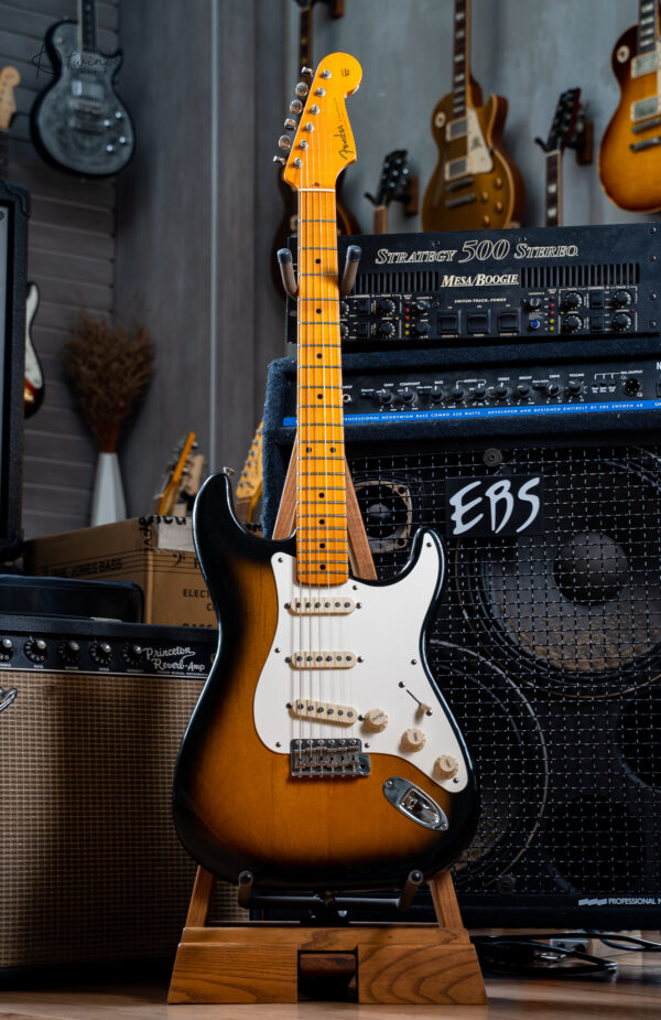 2007 Fender Eric Johnson Signature Stratocaster Sunburst - Image 3