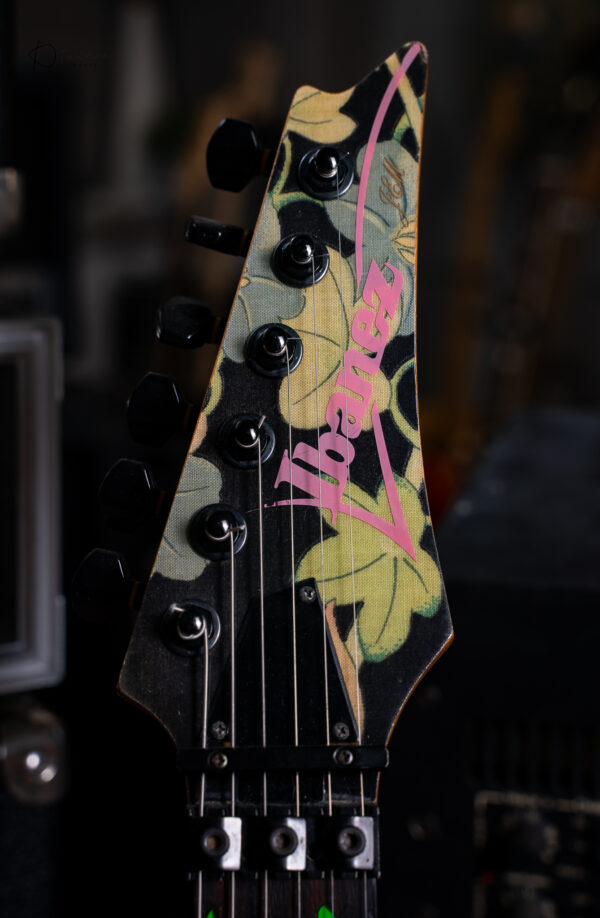 Ibanez JEM77-FP Steve Vai Signature (Floral Pattern) - Image 2