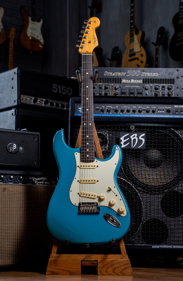 Fender American Professional II Stratocaster in Miami Blue - Image 3
