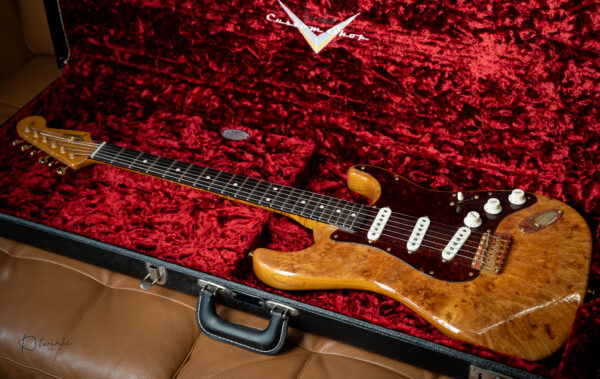 Fender Custom Shop Artisan Maple Burl Stratocaster Limited Edition - Image 8