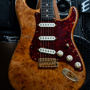 Fender Custom Shop Artisan Maple Burl Stratocaster Limited Edition