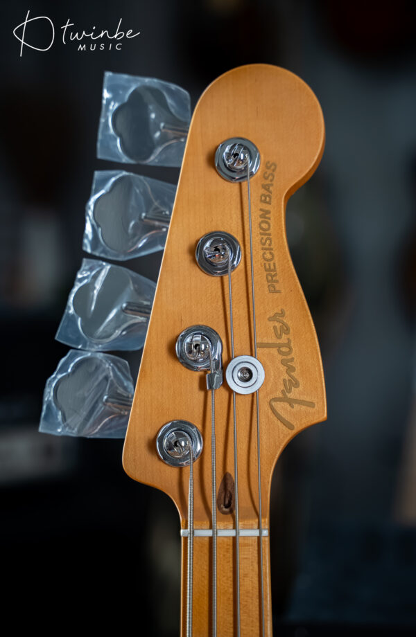 Fender American Ultra II Precision Bass - Ultraburst - Image 4