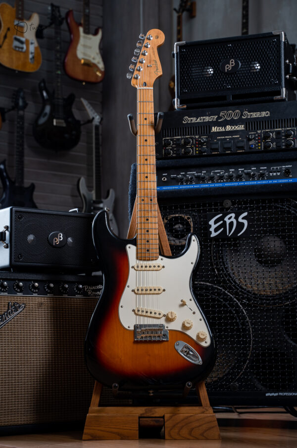 Fender Limited Edition Player Stratocaster with Roasted Maple Neck - Image 3