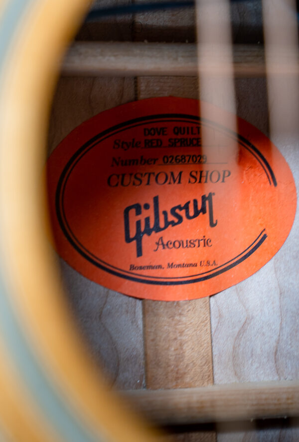 2007 Gibson Dove Custom Shop Red Spruce Quilted Edition (Rare) - Image 4