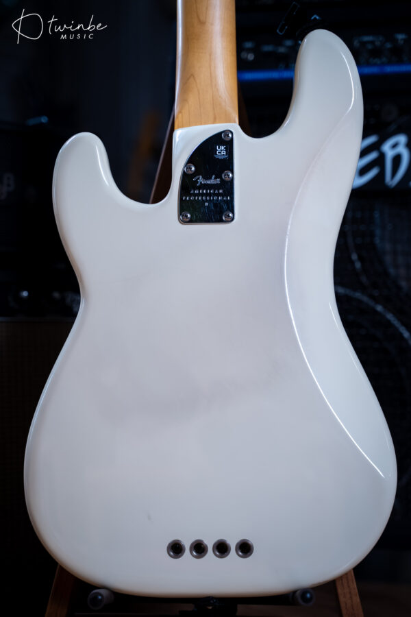 Fender American Professional II Precision Bass - Image 9