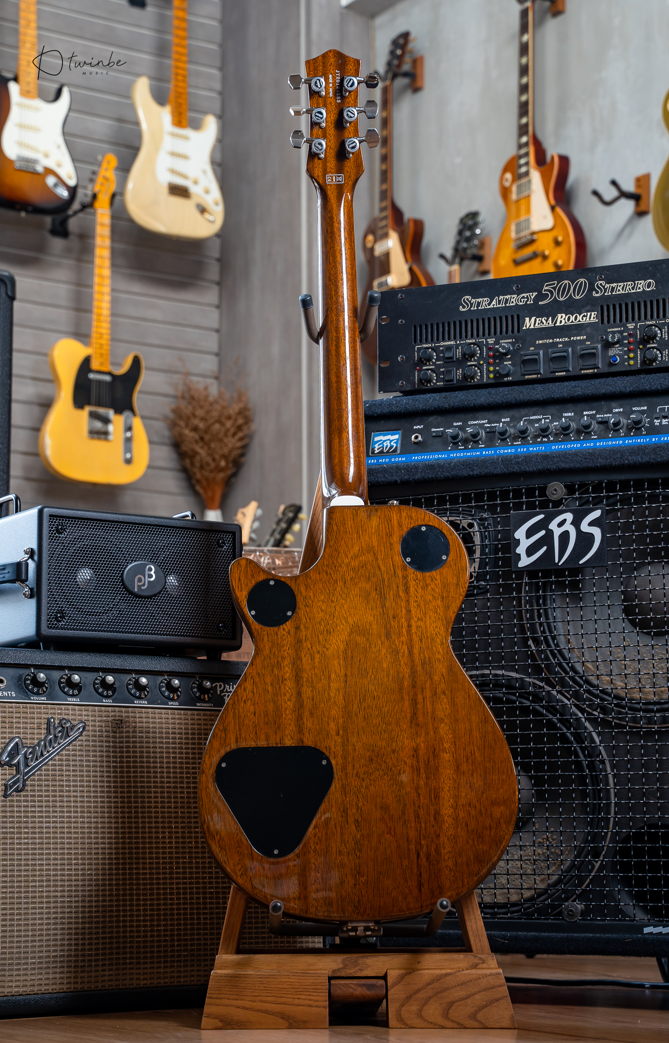 Gretsch G6129T Players Edition Jet FT with Bigsby - Image 2