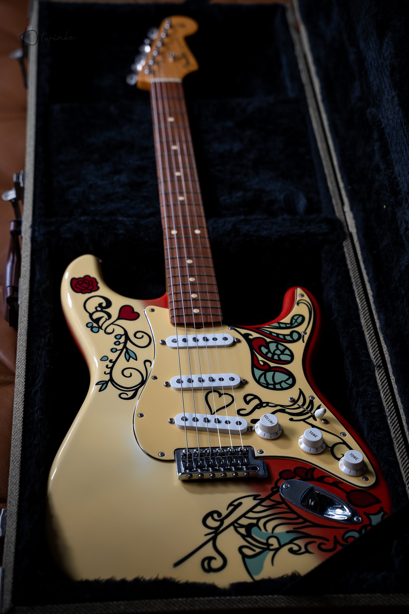 2018 Fender Jimi Hendrix Monterey Stratocaster - Image 6