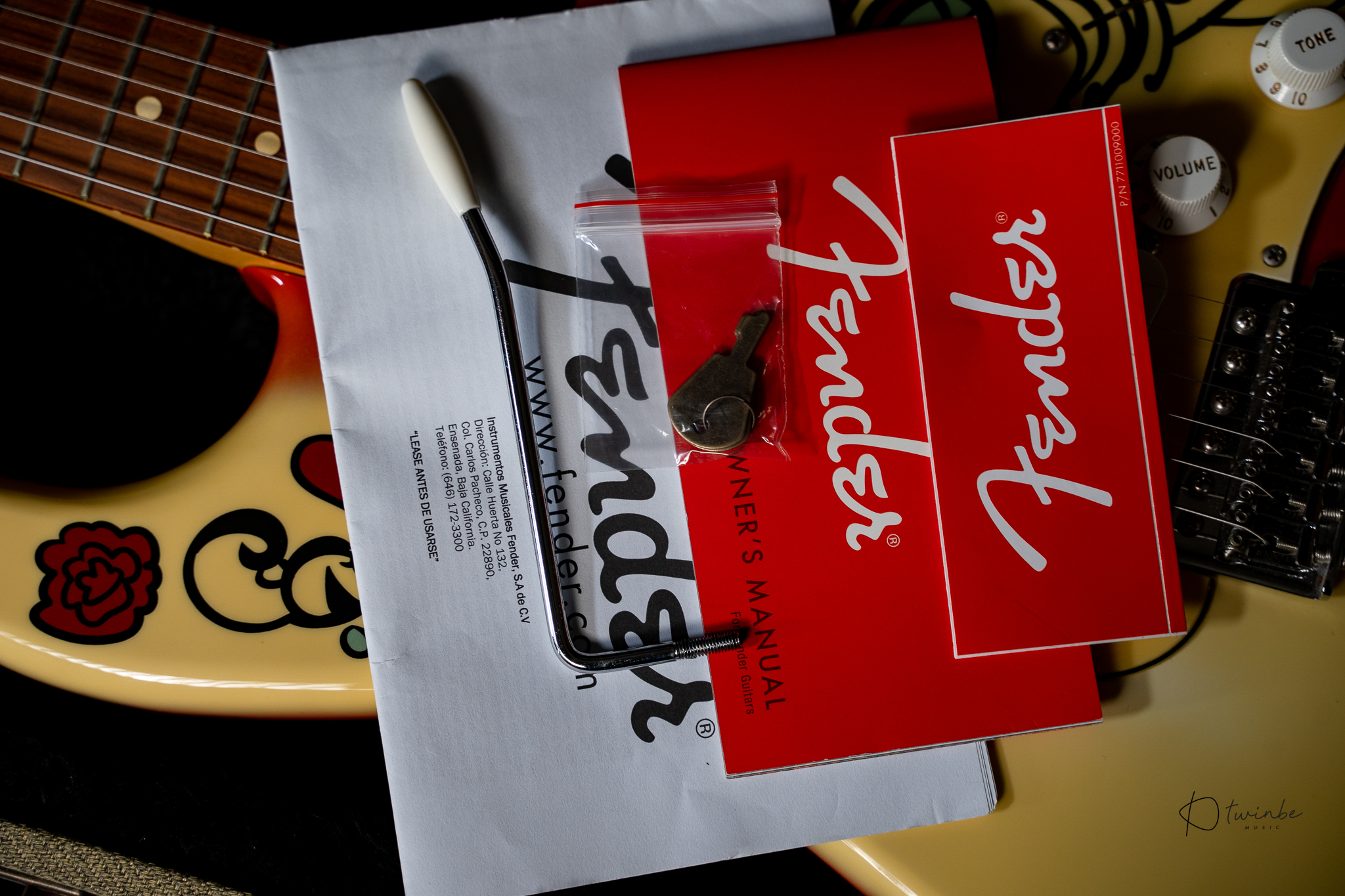 2018 Fender Jimi Hendrix Monterey Stratocaster - Image 7