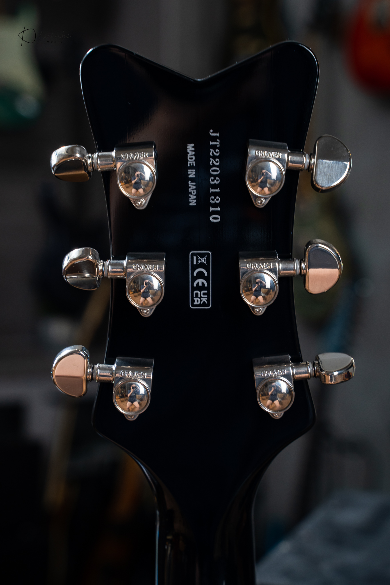 Gretsch G6636-RF Richard Fortus Signature Falcon with V-Stoptail - Image 6