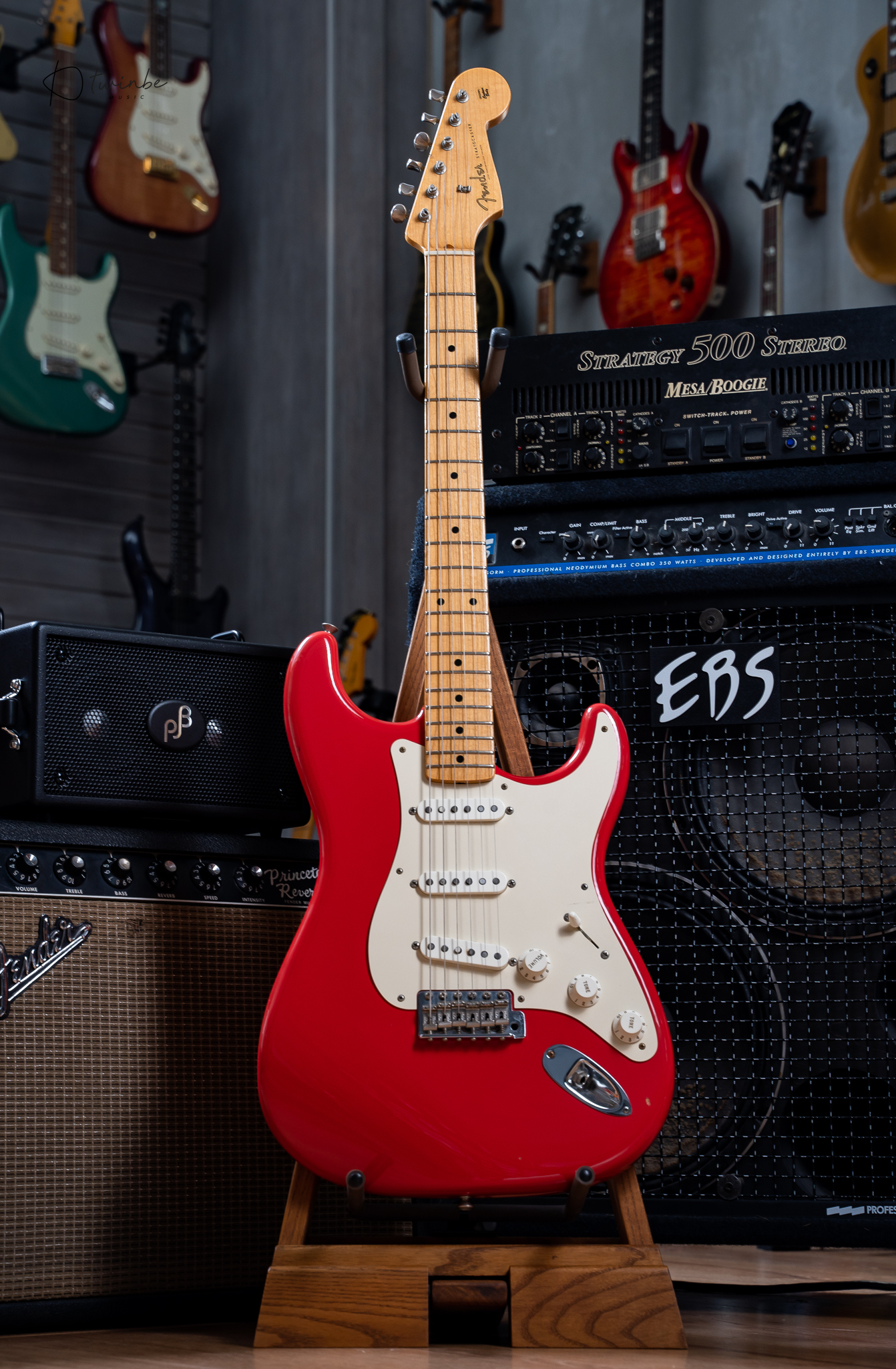 Fender Custom Shop 56 Stratocaster NOS in Fiesta Red - Image 2