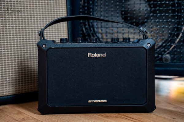 Roland Mobile AC Acoustic Chorus