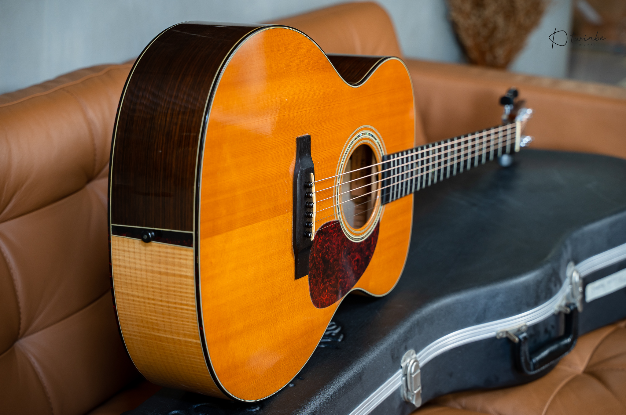 2004 Martin MTV-2 Unplugged Limited Edition No.7 of 200 - Image 5