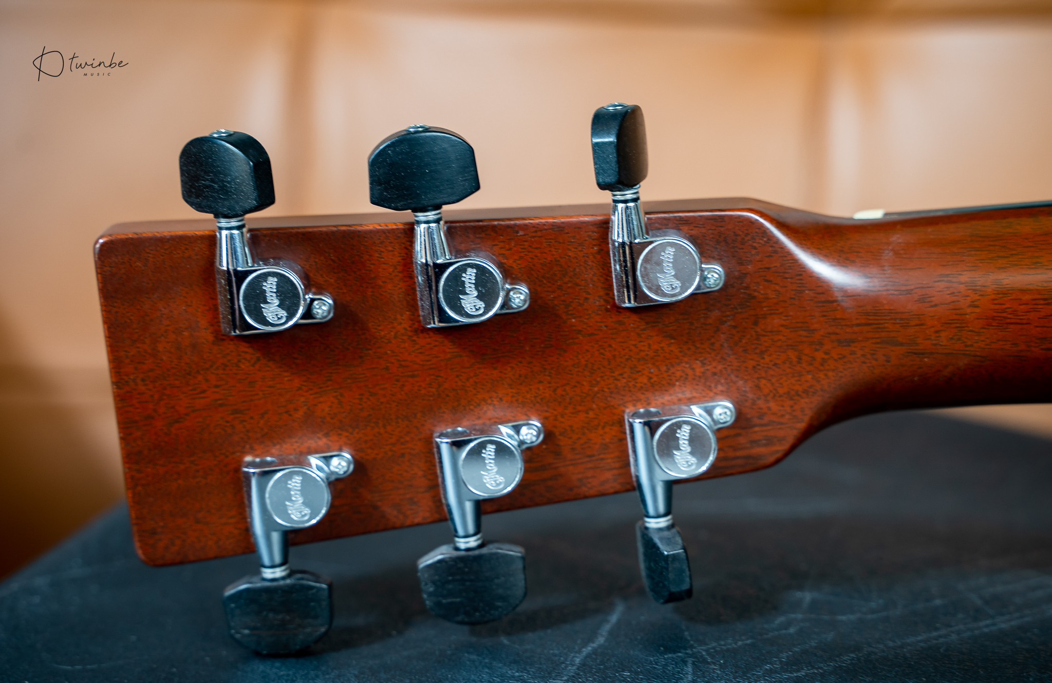 2004 Martin MTV-2 Unplugged Limited Edition No.7 of 200 - Image 8