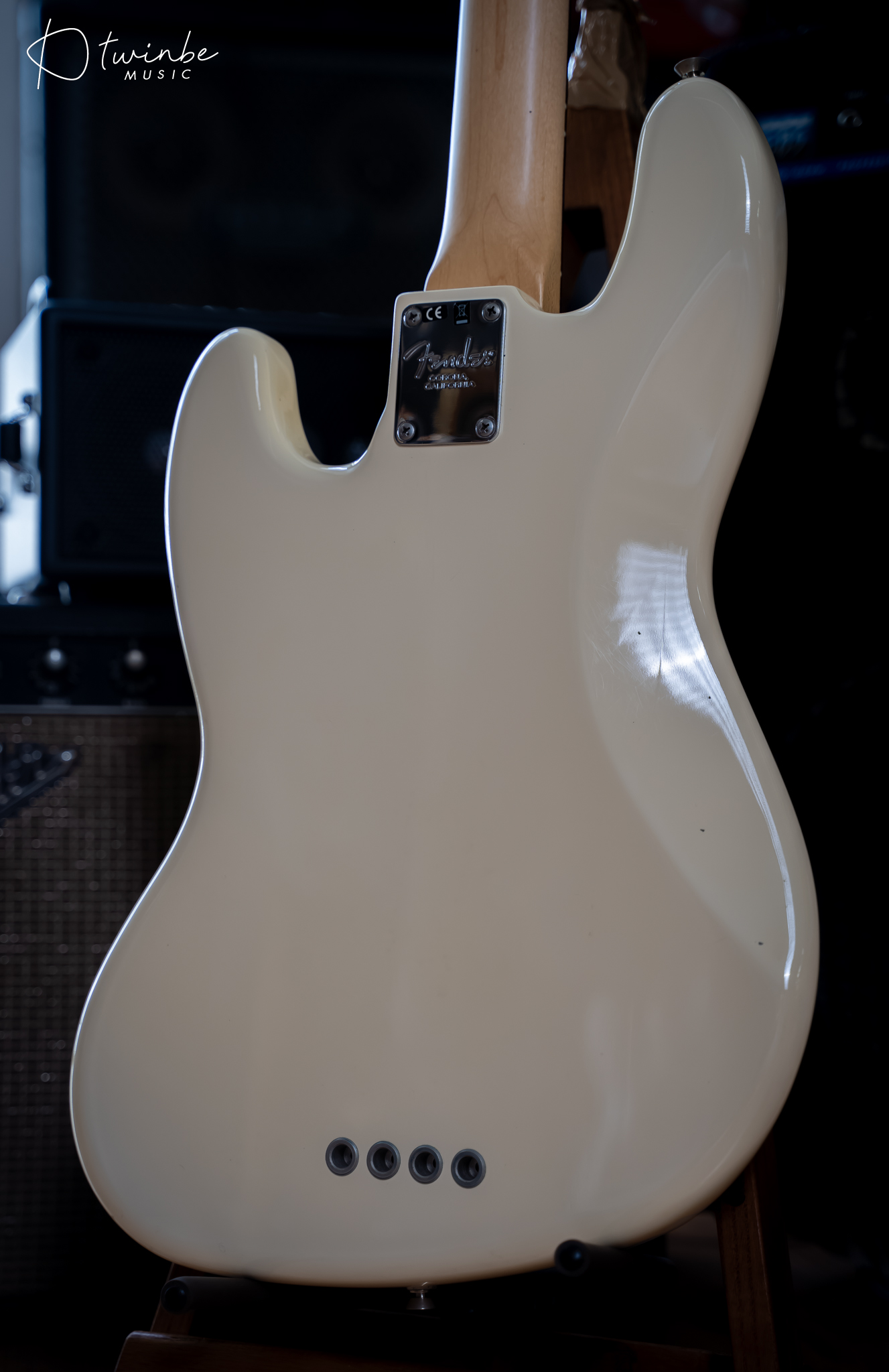 Fender American Standard Jazz Bass 4 String - Image 9