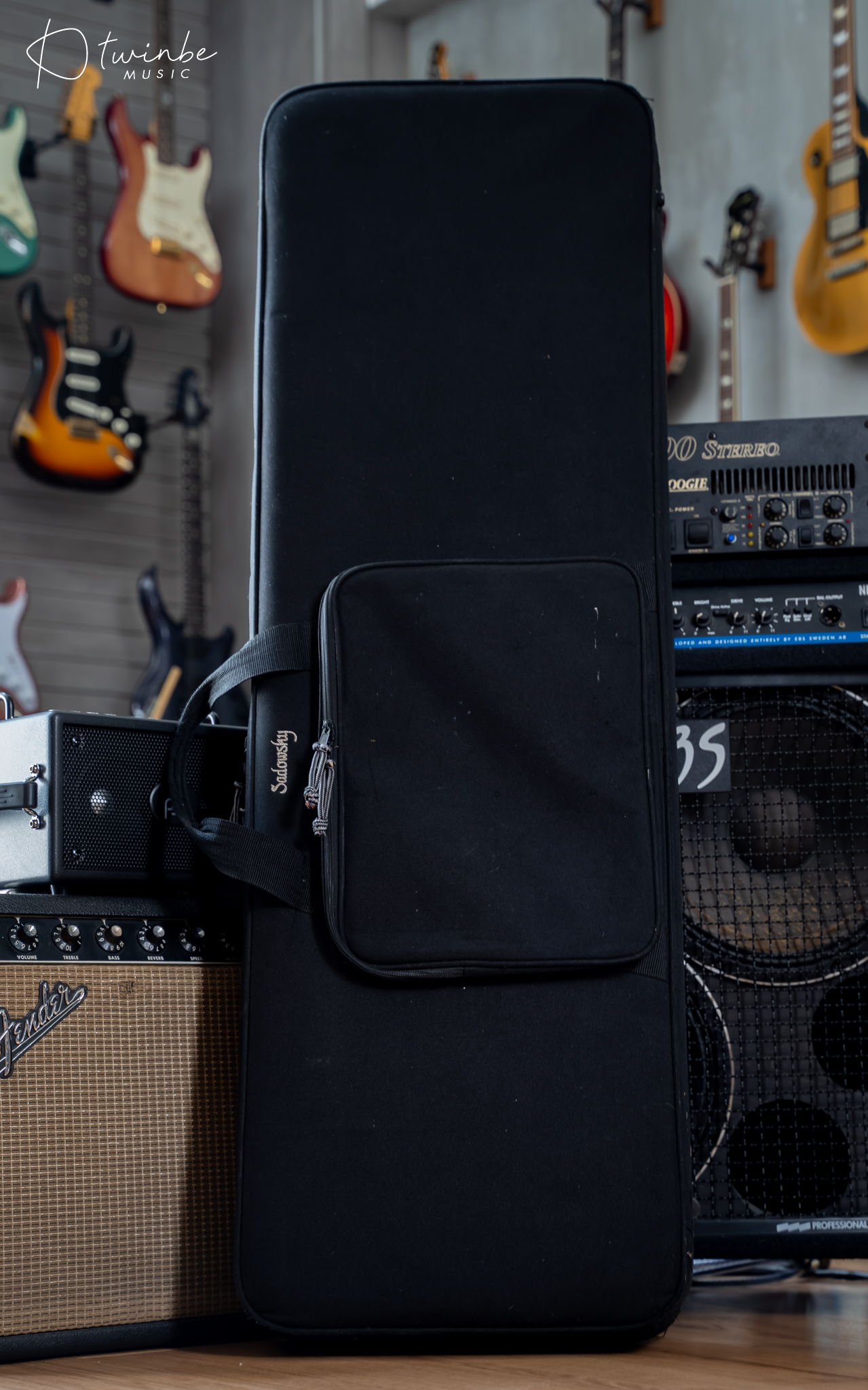 Sadowsky NYC Vintage 5 String Bass Black on Black - Image 10