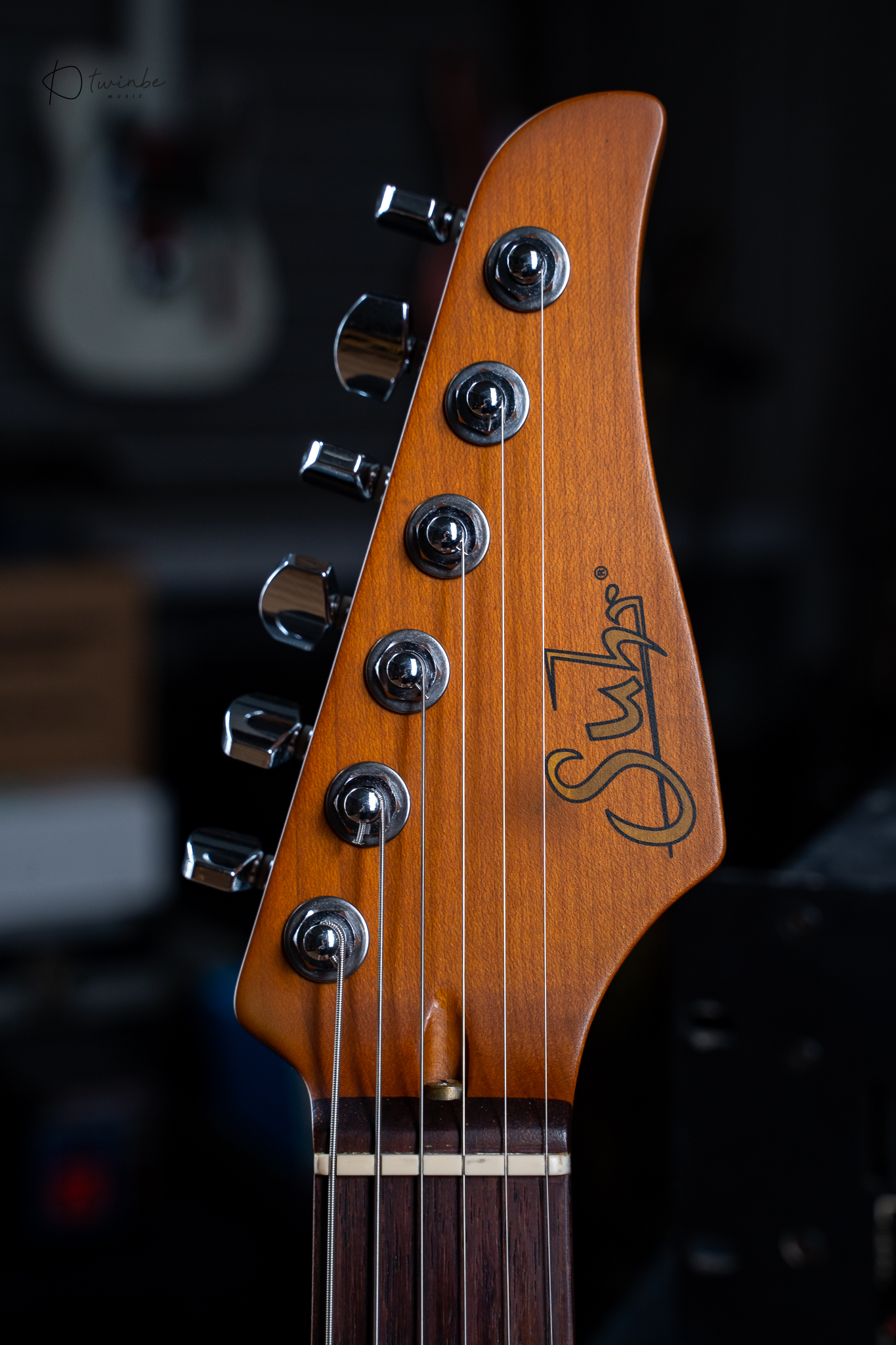 Suhr Mateus Asato Signature Series Classic Antique Shell Pink - Image 2