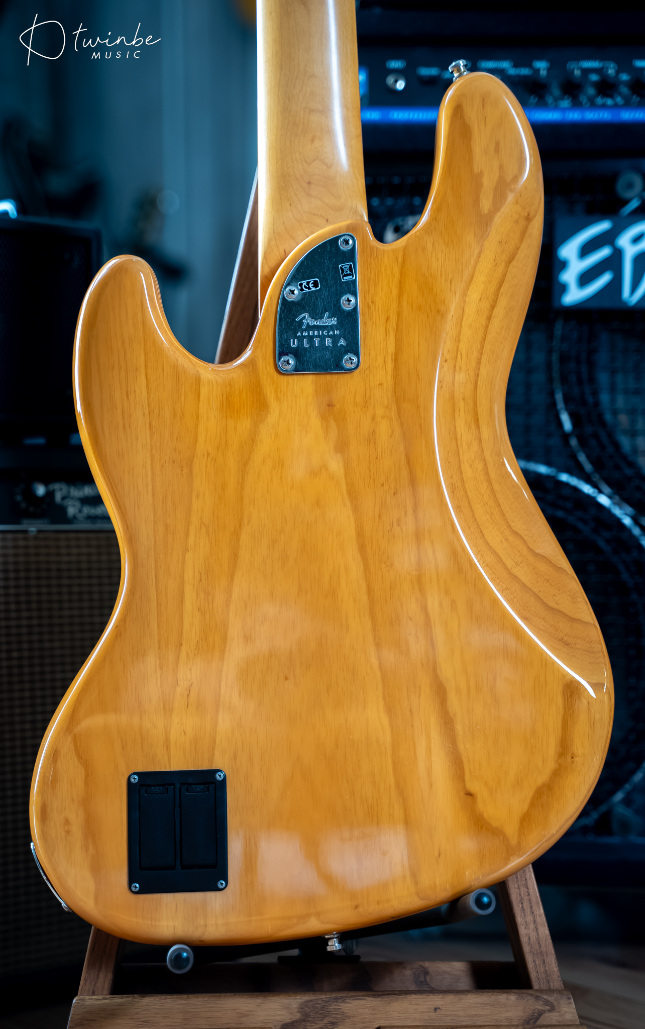 Fender American Ultra Jazz Bass V - Aged Natural - Image 8