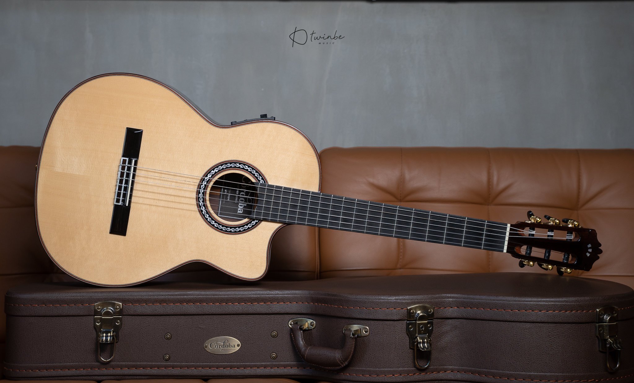 Cordoba Luthier Series GK Pro Negra - Image 2