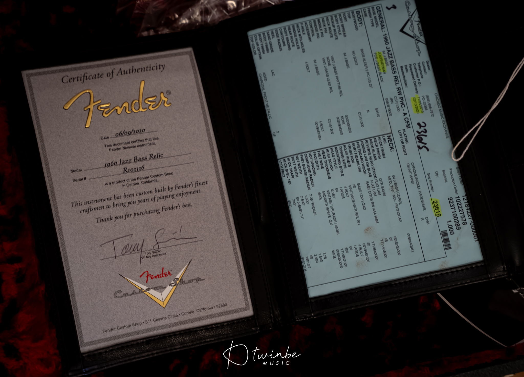 Fender Custom Shop ’60 Jazz Bass Relic Charcoal Frost Metallic - Image 10