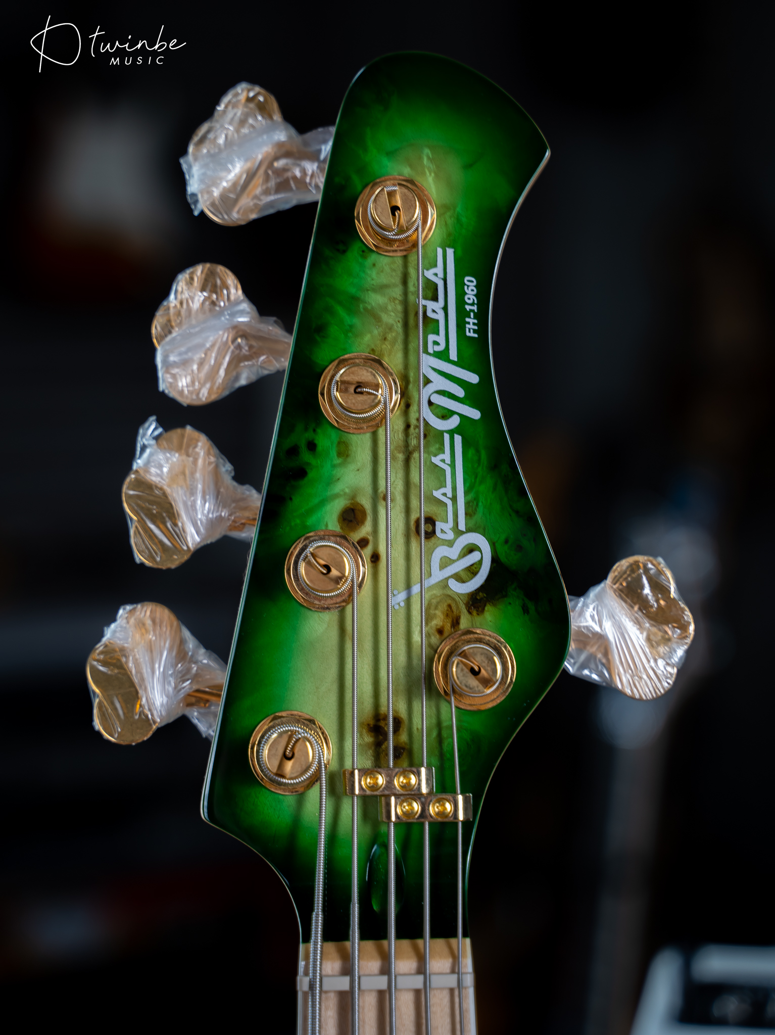 Bassmods Fred Hammond Signature Green Burl 5 Strings Bass - Image 4