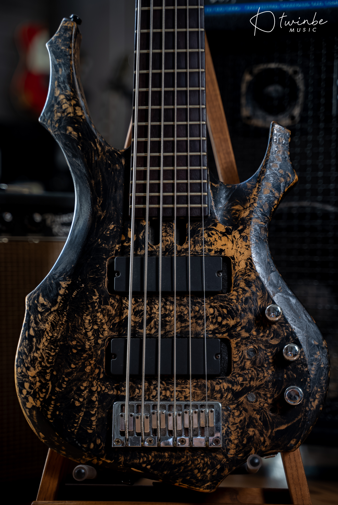 Aliceia Custom 6 String Bass - Image 6
